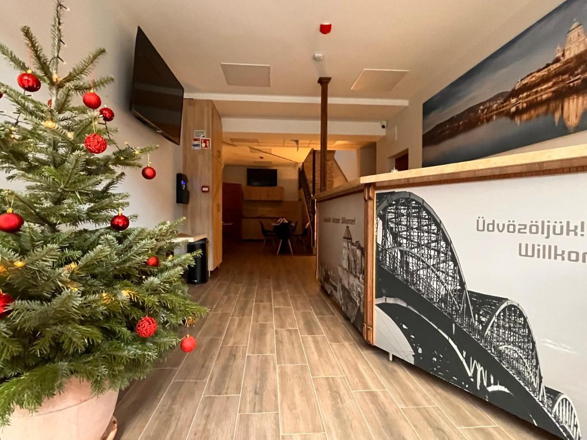 Ehotel Esztergom Esterno foto